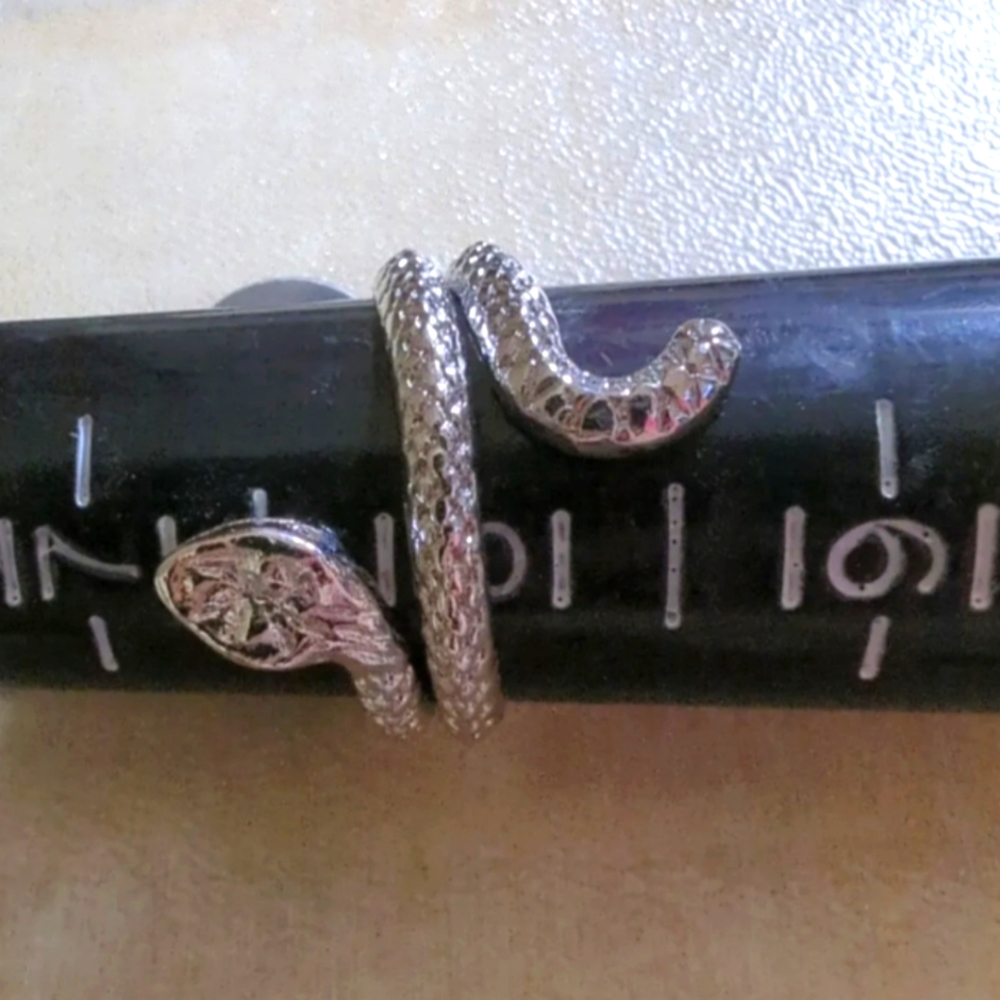 Snake Ring Cleopatra Style Size 8 NWT Stainless Steel